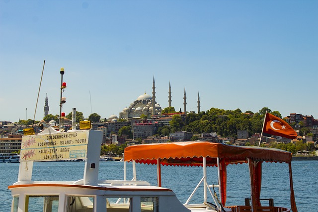 Yabancı Eller, farklı kültürlerden gelen bireylerin hikayesini nasıl işler?